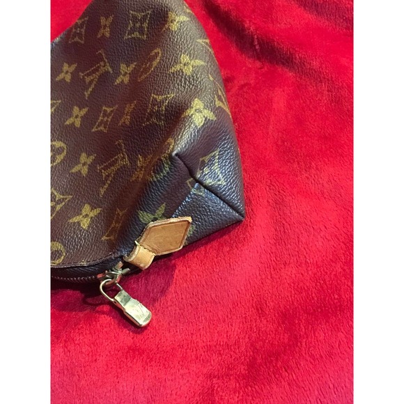 Louis Vuitton Mono Cosmetic Bag - Picture 4 of 10